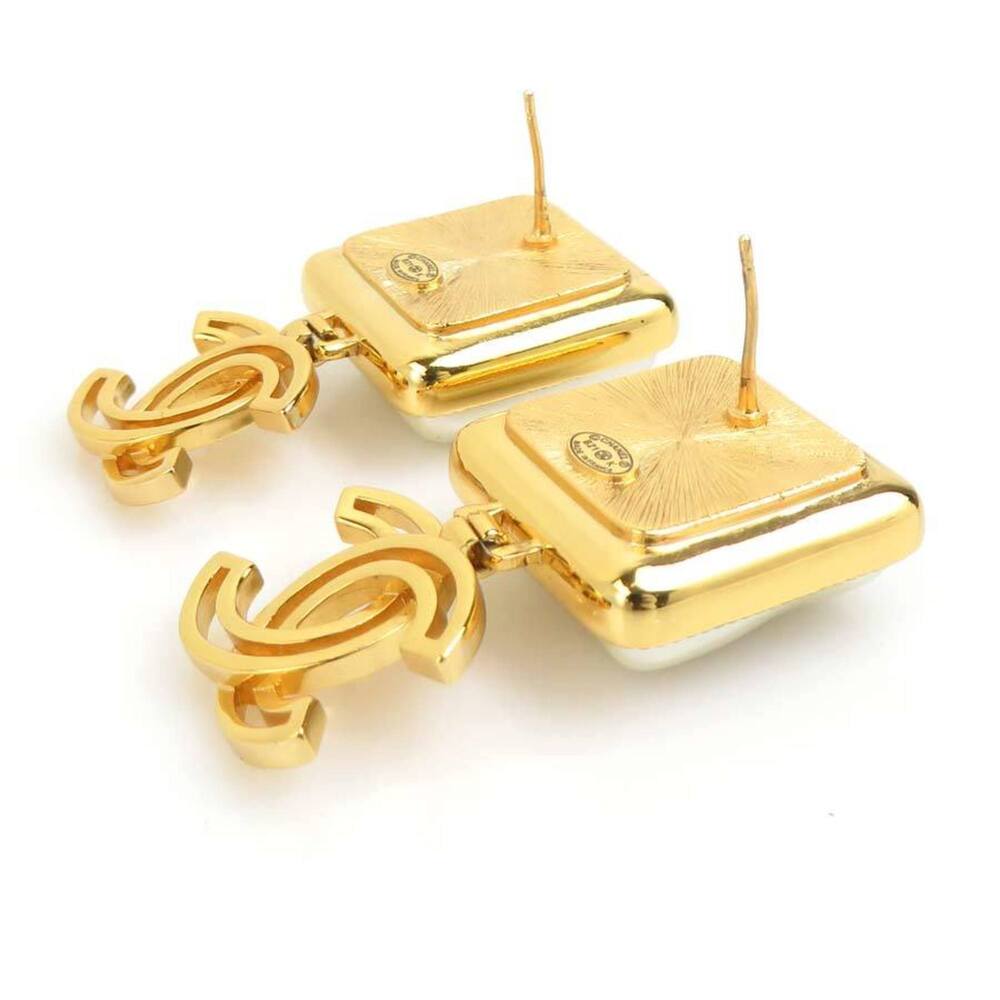 CHANEL Authentic White Pearl Earrings - Picture 6 of 11